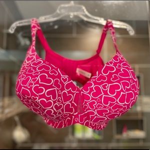New with tags 40G Cacique Hot Pink White Heart Bra